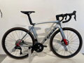 Bicykel Trek Madone SL 6 Gen 8 2025 strieborný /Vel:ML