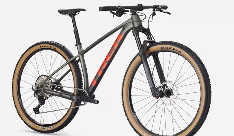 Bicykel Trek Procaliber 8 2026 šedý