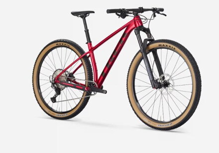 Bicykel Trek Procaliber 8 2026 červený