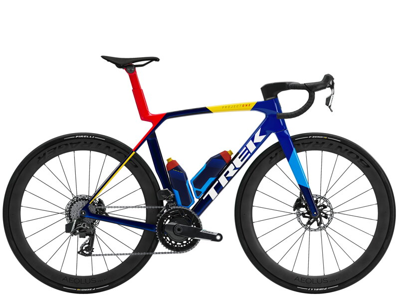 Madone SLR 7 AXS - Team Replica Madone SLR 7 AXS - Team Replica