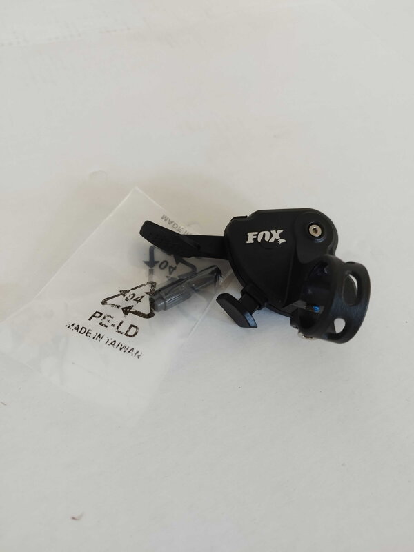 CTD remote Fox 17, single c, 2-position, paddle left, 820-07-125 CTD remote Fox 17, single c, 2-position, paddle left, 820-07-125